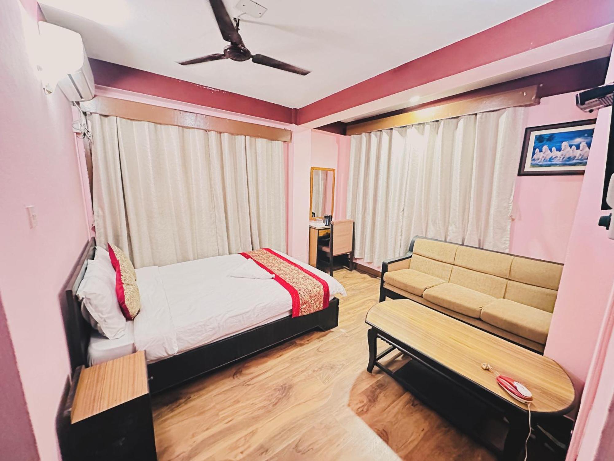 Orchid गेस्ट हाउस 2*